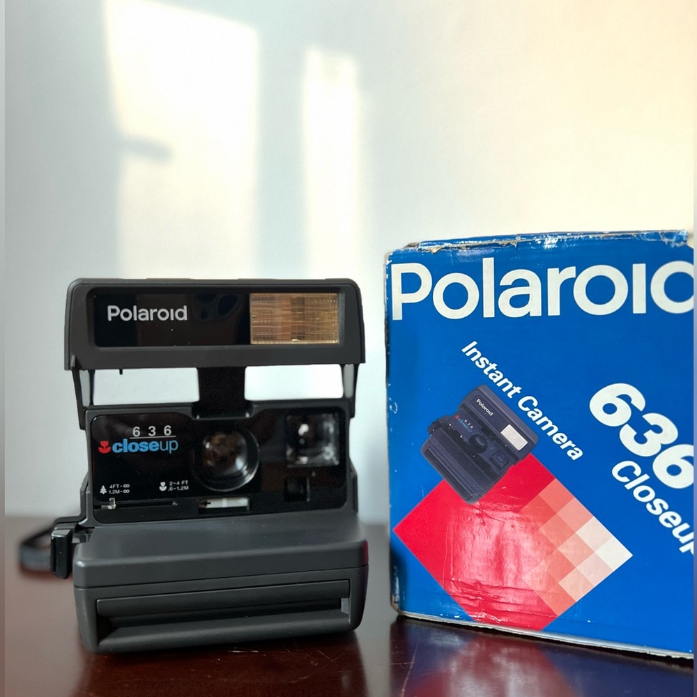 POLAROID OneStep Closeup 600 Instant Film Camera